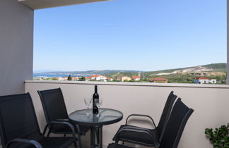 Foto 2 - Appartamento con 2 camere da letto a Trogir con vista mare