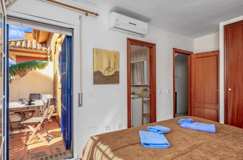 Foto 17 - Casa con 3 camere da letto a Estepona con piscina e vista mare