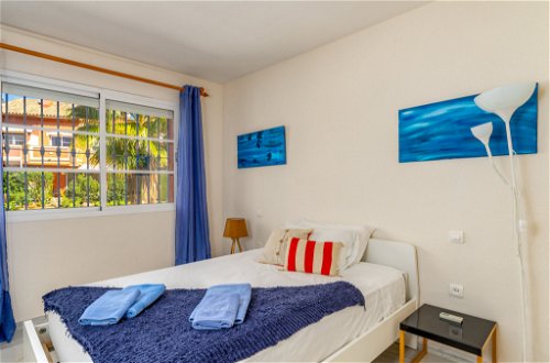 Foto 15 - Casa con 3 camere da letto a Estepona con piscina e vista mare