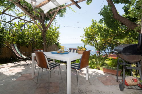 Photo 18 - 2 bedroom Apartment in Massa Lubrense with garden and sea view