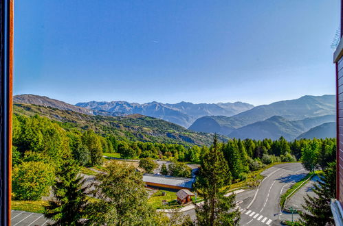 Foto 5 - Appartamento con 2 camere da letto a Villarembert con piscina e vista sulle montagne