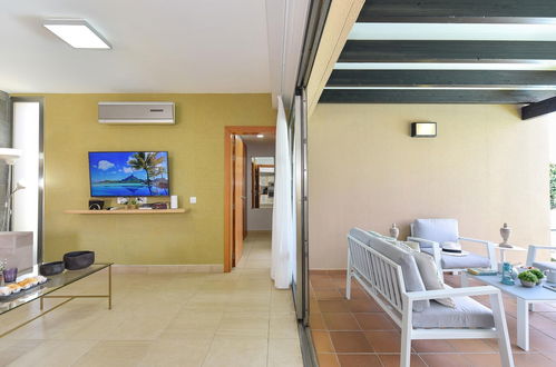 Photo 7 - 2 bedroom House in San Bartolomé de Tirajana with private pool and sea view