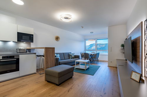 Foto 12 - Apartment mit 2 Schlafzimmern in Treffen am Ossiacher See mit blick auf die berge