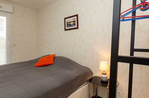 Foto 13 - Appartamento con 2 camere da letto a Saint-Malo con terrazza e vista mare