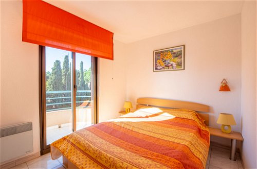 Foto 10 - Apartamento de 2 quartos em Cavalaire-sur-Mer com terraço e vistas do mar