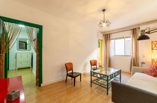 Foto 9 - Appartamento con 2 camere da letto a Spagna con vista mare