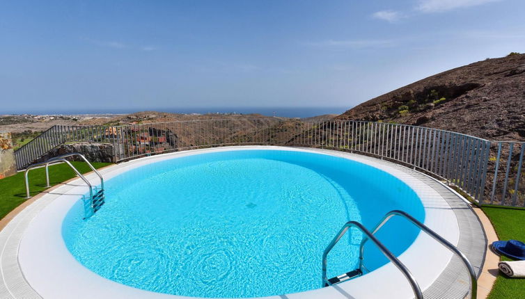 Photo 1 - 3 bedroom House in San Bartolomé de Tirajana with swimming pool and sea view