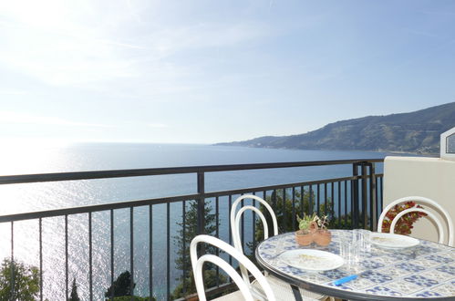 Photo 1 - Apartment in Ospedaletti with sea view