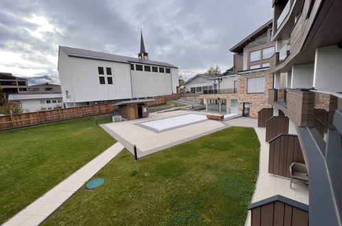 Foto 50 - Apartamento de 3 habitaciones en Zell am See con piscina y jardín