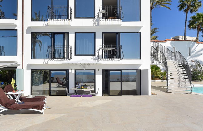2 bedroom Apartment in San Bartolomé de Tirajana with swimming pool and terrace - Photo 14