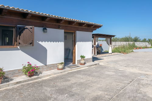 Foto 3 - Casa de 2 quartos em Partinico com piscina privada e jardim