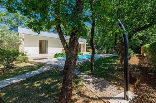 Photo 24 - Maison de 2 chambres à Umag avec piscine privée et vues à la mer