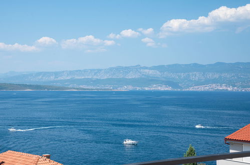 Foto 5 - Casa de 2 quartos em Vrbnik com piscina privada e terraço