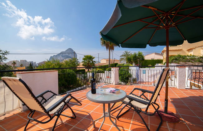Casa de 4 quartos em Calp com piscina privada e jardim - Foto 6