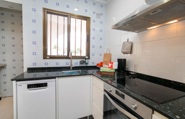 Casa de 4 quartos em Calp com piscina privada e jardim - Foto 7