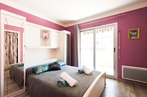 Foto 12 - Appartamento con 1 camera da letto a Cannes con terrazza e vista mare