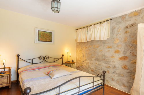 Foto 15 - Casa con 5 camere da letto a Grasse con piscina privata e terrazza