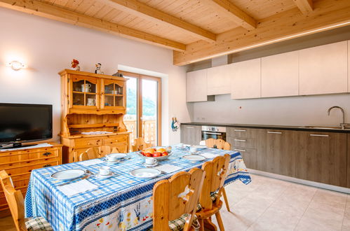 Foto 5 - Apartamento de 3 quartos em San Giovanni di Fassa-Sèn Jan com vista para a montanha