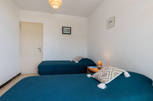 Foto 16 - Appartamento con 2 camere da letto a Le Grau-du-Roi con piscina e vista mare