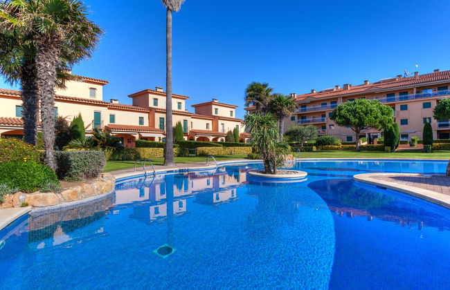 Apartamento de 3 quartos em Pals com piscina e jardim - Foto 5