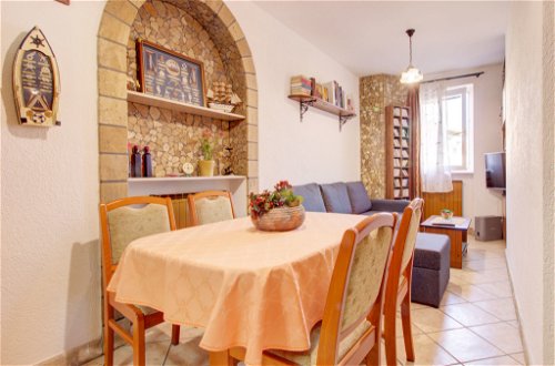 Photo 4 - 1 bedroom Apartment in Izola with garden and sea view