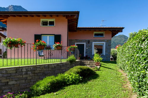 Foto 1 - Casa de 4 quartos em Colico com jardim e terraço