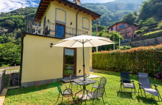 Photo 2 - Maison de 1 chambre à Dorio avec jardin et terrasse