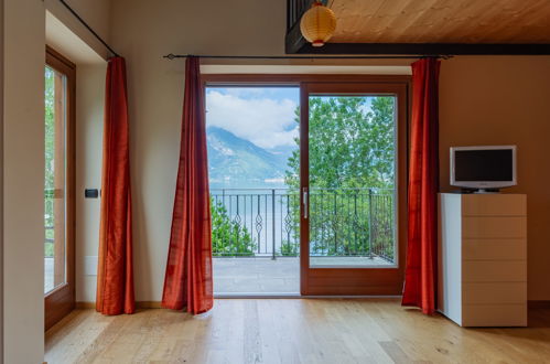 Photo 15 - Maison de 1 chambre à Dorio avec jardin et vues sur la montagne