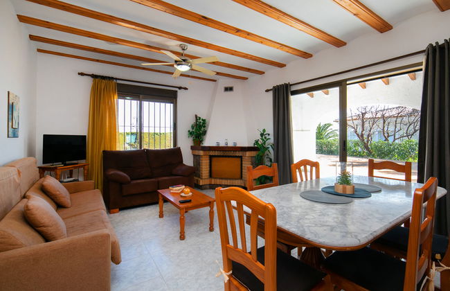 Casa de 4 quartos em Calp com piscina privada e jardim - Foto 4