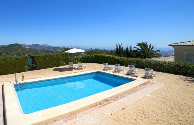 Casa de 4 quartos em Calp com piscina privada e jardim - Foto 19