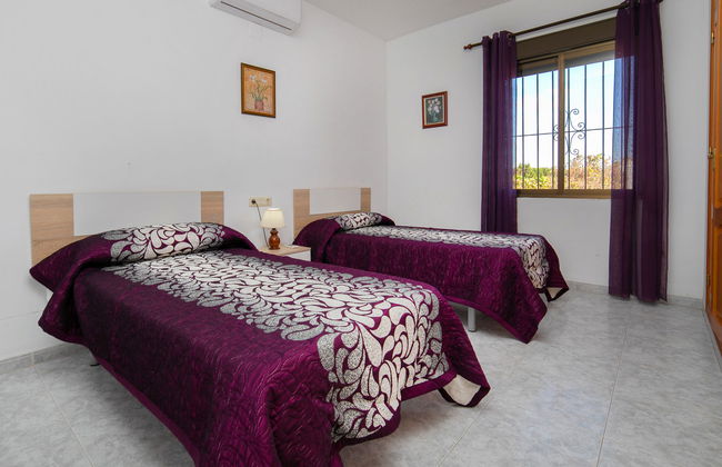 Casa de 4 quartos em Calp com piscina privada e jardim - Foto 13