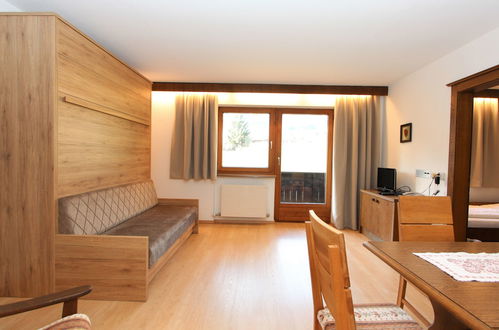 Photo 2 - Appartement de 1 chambre à Fügen avec jardin et sauna