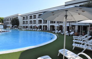 Photo 1 - 3 bedroom Apartment in Comacchio with swimming pool and garden