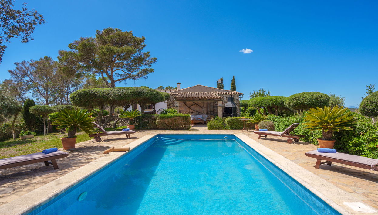 3 bedroom House in Sant Joan with private pool and garden - Photo 1