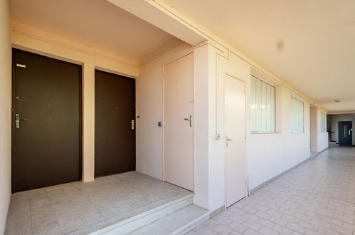 Foto 16 - Apartment mit 1 Schlafzimmer in Cavalaire-sur-Mer mit terrasse