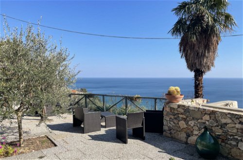 Foto 13 - Apartamento de 1 quarto em Finale Ligure com jardim e vistas do mar