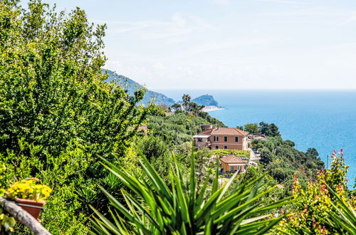 Foto 42 - Apartamento de 2 quartos em Finale Ligure com jardim e terraço