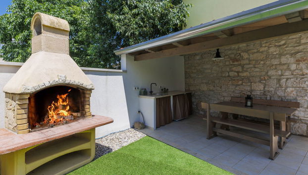 Casa de 3 quartos em Kanfanar com terraço e banheira de hidromassagem - Foto 3