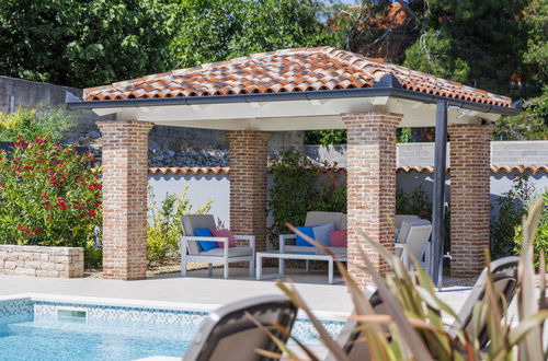 Foto 7 - Casa de 4 quartos em Medulin com piscina privada e jardim