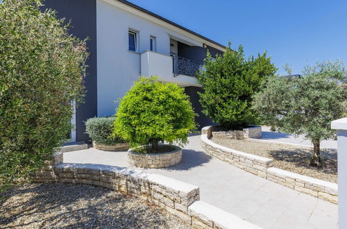 Foto 37 - Casa de 4 quartos em Medulin com piscina privada e jardim