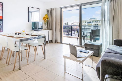 Foto 4 - Apartamento de 2 quartos em Cagnes-sur-Mer com piscina e jardim