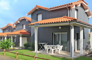 Photo 1 - Maison de 2 chambres à Mimizan avec piscine et jardin