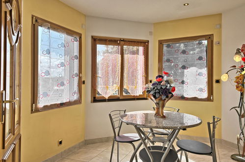 Photo 8 - 5 bedroom House in Ploubezre with terrace