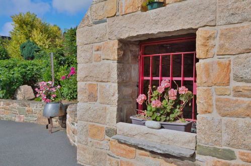 Photo 11 - Maison de 5 chambres à Ploubezre avec jardin et terrasse