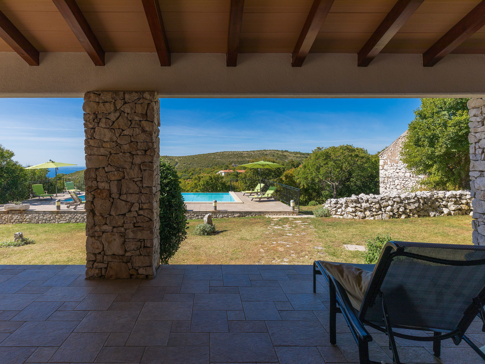 Foto 23 - Casa con 4 camere da letto a Raša con piscina privata e vista mare