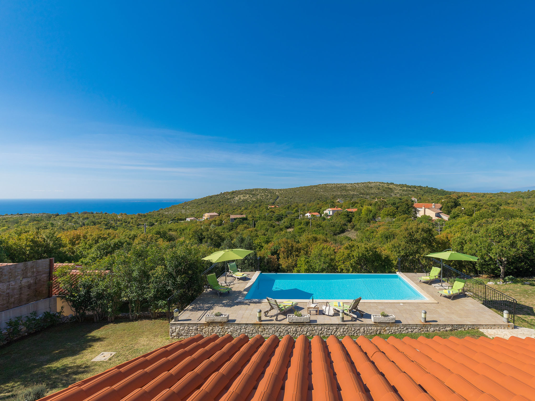 Foto 18 - Casa de 4 habitaciones en Raša con piscina privada y vistas al mar