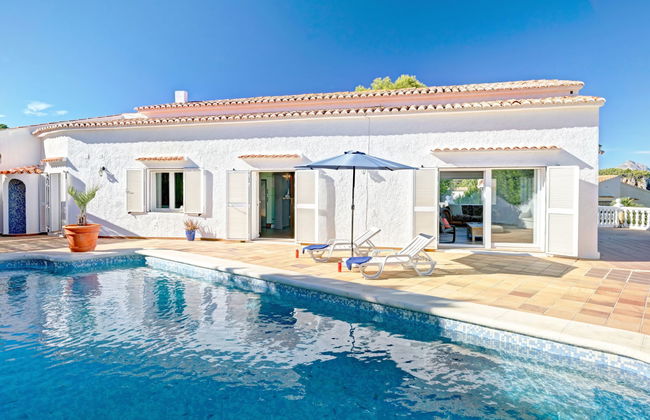 Casa de 3 quartos em Jávea com piscina privada e jardim - Foto 2