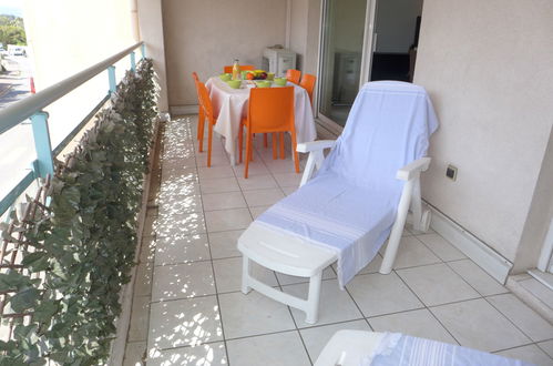 Foto 5 - Apartamento de 2 quartos em Fréjus com jardim e terraço