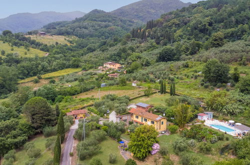 Foto 6 - Casa con 1 camera da letto a Pescia con piscina privata e giardino