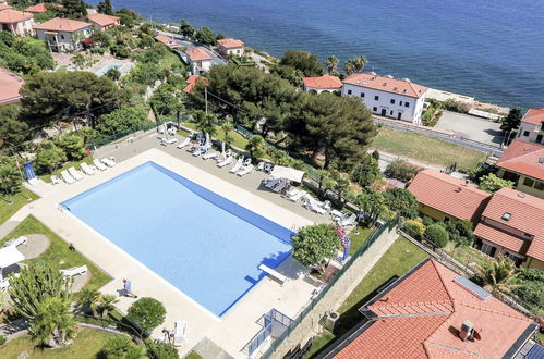 Photo 15 - 2 bedroom Apartment in Cipressa with swimming pool and sea view